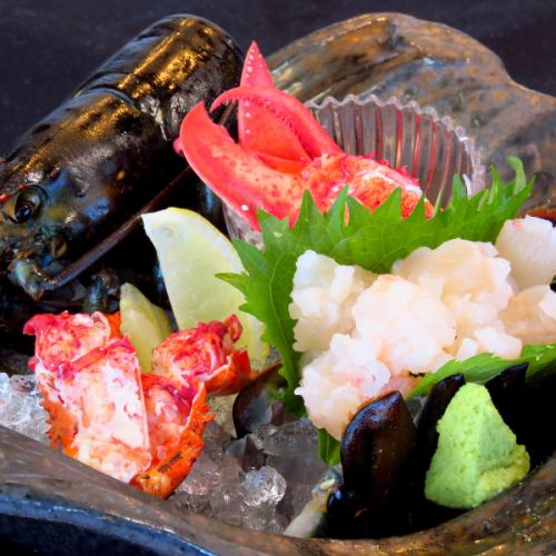 [龙虾] 享受生鱼片、烤箱烤或铁板烧的食材和技巧......请享受丰满的质地。