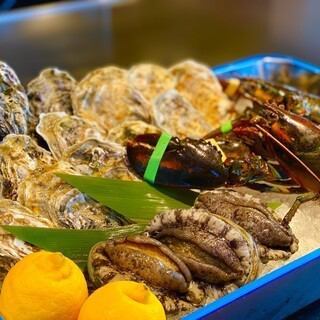 Bliss套餐【19,000日元】主料是龙虾、牡蛎、博多和牛、鲍鱼、鹅肝◎