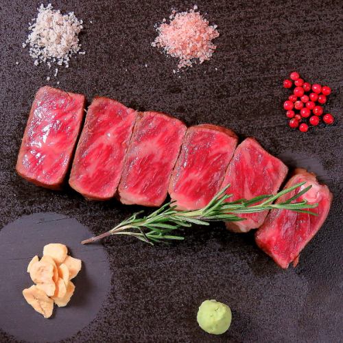 博多和牛の厳選部位を鉄板焼きにてご提供