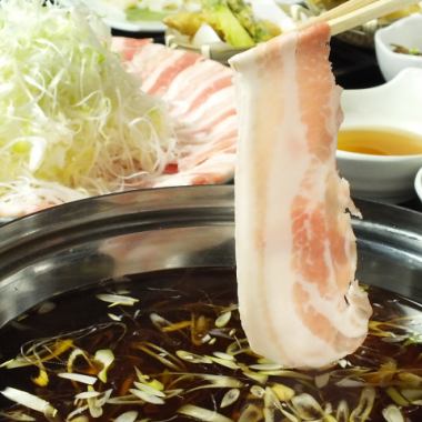 【豬肉涮鍋套餐4,500日圓】附120分鐘無限暢飲（共7道菜）
