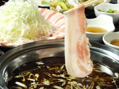 【豬肉涮鍋套餐4,500日圓】附120分鐘無限暢飲（共7道菜）