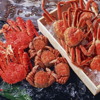 ◆◆ Assorted snow and king crab ◆◆ Assortment of snowflakes (approximately 250g each) and king crab (half piece approximately 350g)