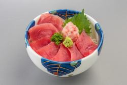 まぐろ丼