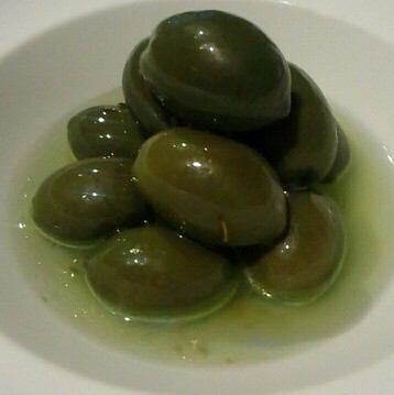 3時間コンフィにしたオリーブ