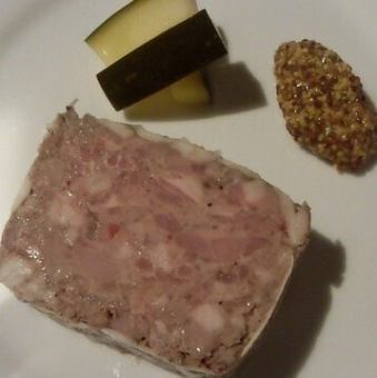 松阪ポークとレバーの田舎風パテ