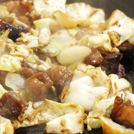 牛ハラミ焼(玉ネギ入)/すじニンニク焼/ミックスホルモン焼(玉ネギ入) 各