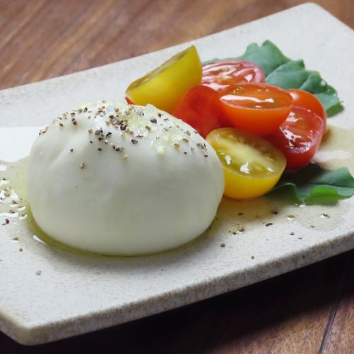 Hanabata Farm Burrata Cheese and Colorful Tomatoes