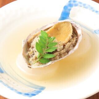 【6・7月】黒毛和牛と蒸しあわび 海鮮料理を堪能 「絢爛」コース10000円(税込)(料理のみ/10品)