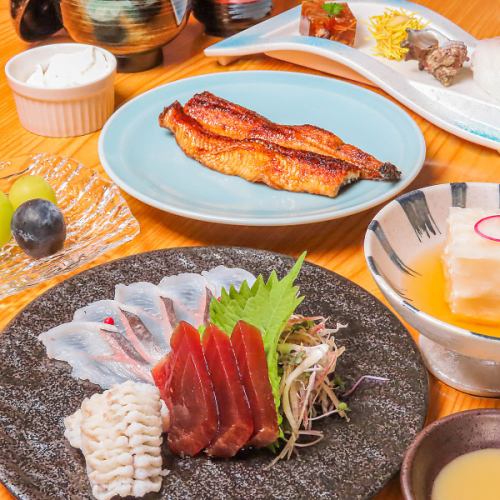 [◆含税5,800日元◆] 可以品尝到鳗鱼生鱼片、关西严选鳗鱼料理等单点菜肴的“蒲烧怀石”。