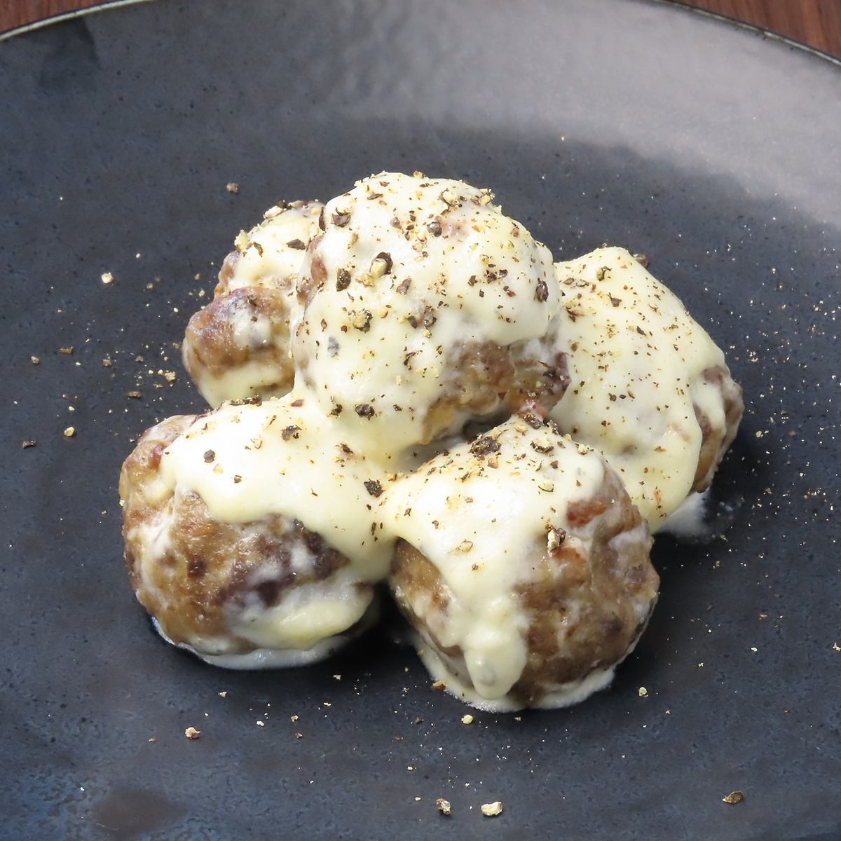 おしゃれな空間で心もお腹も満たされる時間をお過ごしください。