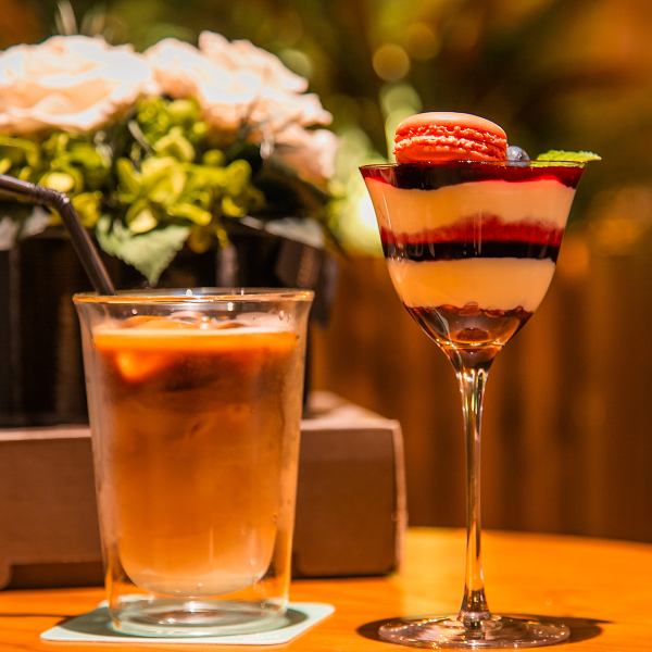 【1日限定15食！】CHOCOLATE FONDUE CHURRO　3本880円(税込)・5本1280円(税込)