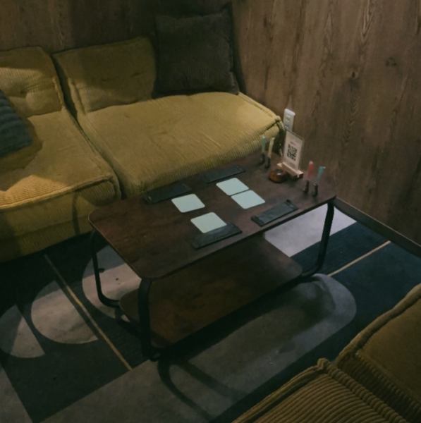 錦糸町から徒歩5分の好立地に位置し、緑に囲まれた落ち着いた空間を提供します。大人のためのプライベートな雰囲気が漂い、ゆったりとした時間を楽しむことができます。お一人様でも歓迎しており、リラックスしたい方に最適な場所です。心地よいひとときをお過ごしください。