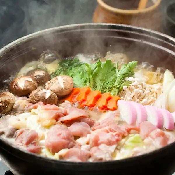 【人気No2】深いコクと旨み！「自慢の特製地鶏鍋」