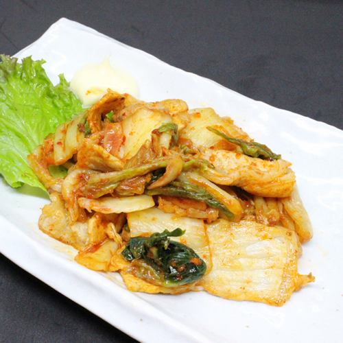 Stir-fried shoulder loin with kimchi