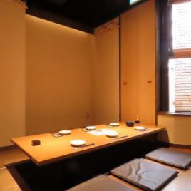 禁煙席をご希望の方は徒歩１分の「月あかりはなれ」の個室をご案内いたします、お気軽にお問い合わせください。「月あかりはなれ」は全席禁煙。掘りごたつ完全個室は3～28名様。テーブル個室は3～4名様。当店「月あかり本店」から徒歩１分です。
