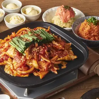 焼き鳥だけじゃない！バリエーション豊かなメニューが目白押し◎