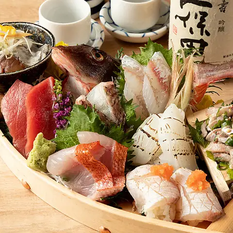 魚銀名物！漁港直送 豪華お造り5点盛り合わせ
