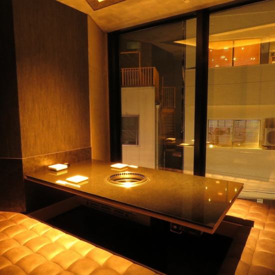 We have a private room with a sunken kotatsu that is perfect for banquets and girls' gatherings.