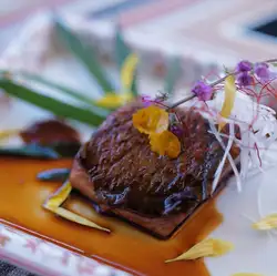 鯛の煮付け 梶田醤油と沖縄産黒蜜、バルサミコ酢仕立て