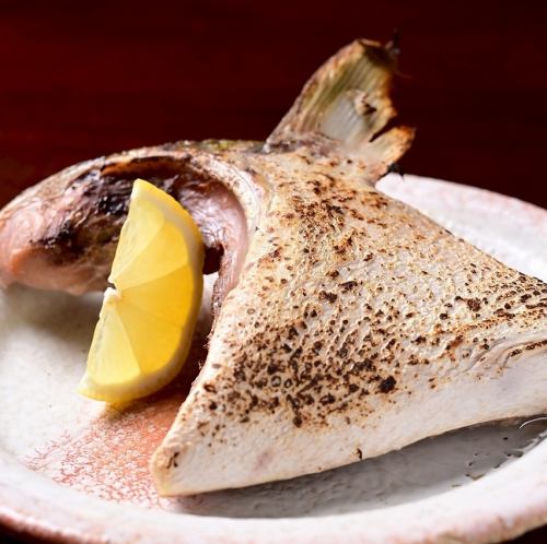 ブリカマの塩焼き