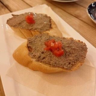 国産鶏レバーペーストのブルスケッタ（2ヶ）