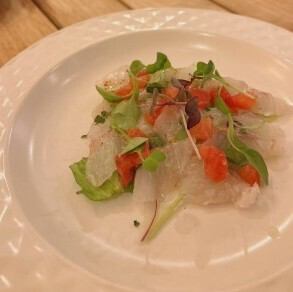 地元産の食材をたっぷり使った料理