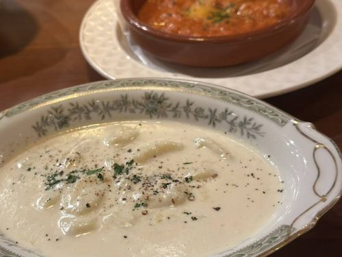 じゃがいものニョッキ　ゴルゴンゾーラソース