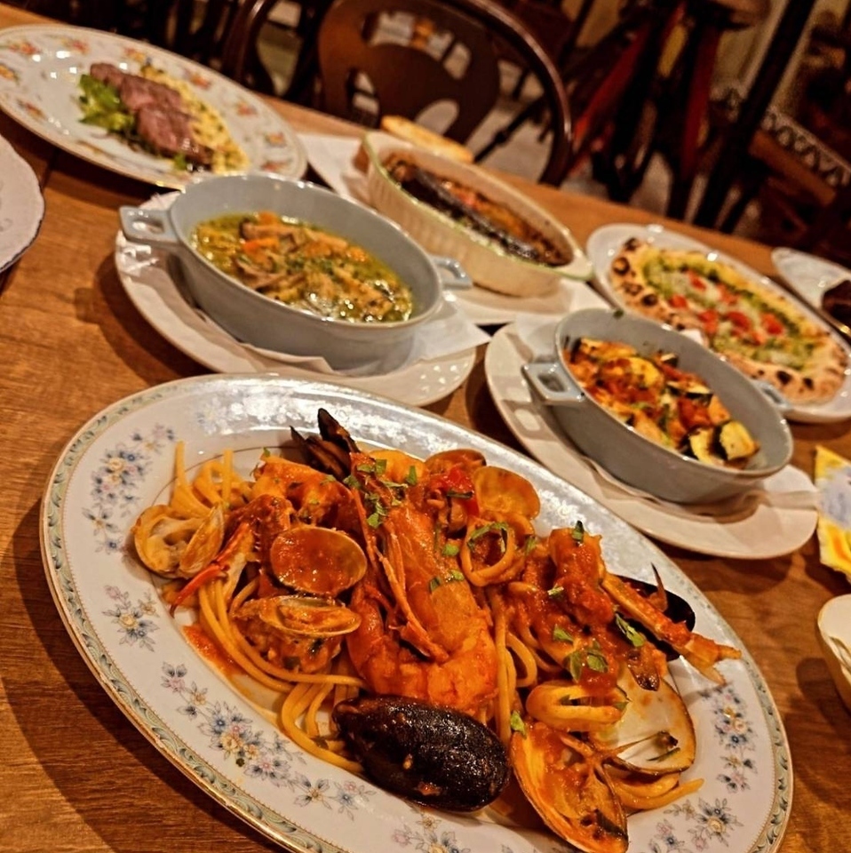 自慢のイタリアンと豊富なお酒で、楽しい夜をお過ごしください♪