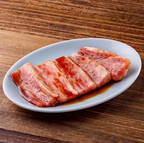 【12月3日新装開店】【驚きの699円】黒毛和牛A5カルビ