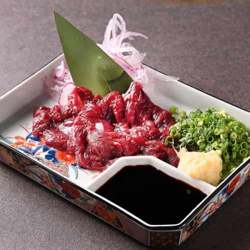 [Recommended Ankoro ◎] Special lean horse sashimi 1800 yen (tax included)