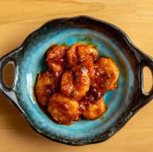 ぷりぷり食感の海老のチリソース