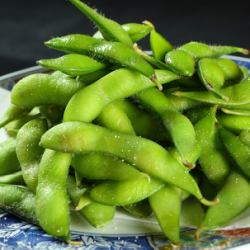 Boiled green soybeans