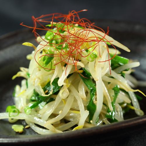 Leek and bean sprout namul