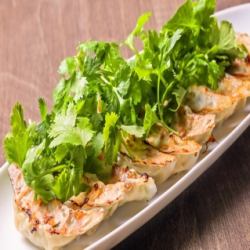 [Excellent compatibility with dumplings!!] Coriander dumplings (5/10)