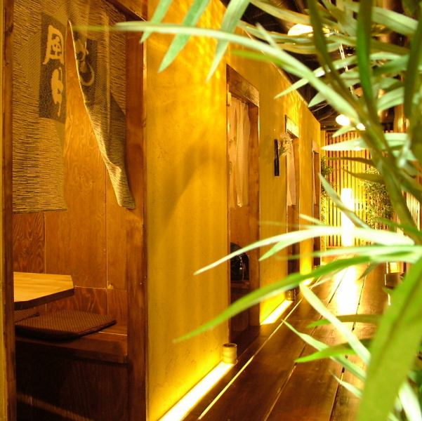 杜の隠れ家甚家、隠れ家ダイニング甚家をインスパイアした店内