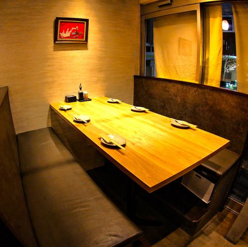 5～6名様向けテーブル席。