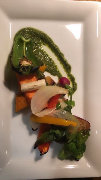 Stone-baked vegetable salad