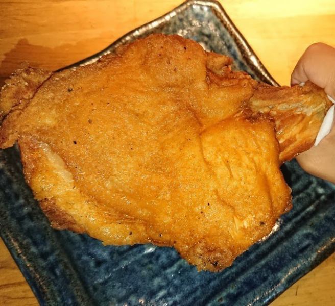 じどりーにょの骨付き揚げ鶏⇒がぶりと骨ごとチキンで旨いNEWメニュー税込1200円（税込）