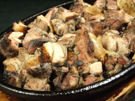 【本場の鶏,本場の焼方,本場の味】宮崎地鶏もも塩炭火焼き