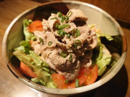 宮崎特上豚コマしゃぶポントマトのサラダ