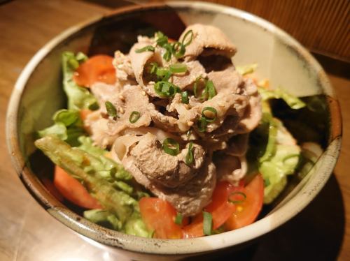 宮崎特上豚コマしゃぶポントマトのサラダ