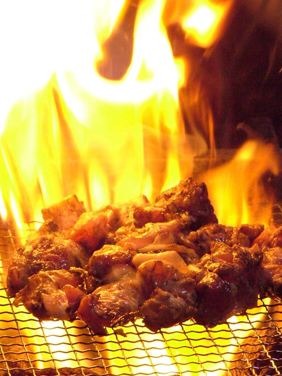 悶絶焼鳥酒家「はちまる」炭火で炙る地鶏がデカイ＆安い＆美味い