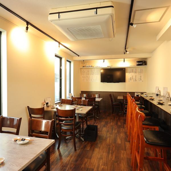 【桜木町駅徒歩5分！多彩なシーンでご利用ください】お仕事終わりの一杯に、お休みの日の飲み屋巡り、職場仲間やご友人との飲み会・ご宴会など様々な人数・シーンでご利用いただけます！桜木町駅、日ノ出町駅の各駅からのアクセスもよくお集りにも便利。ご宴会時のコース・プランはお客様に合わせて柔軟にご対応可能です◎