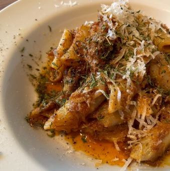 仔羊のラグーソースのペンネ