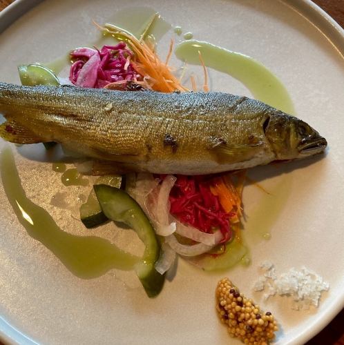 子持ち鮎のコンフィ