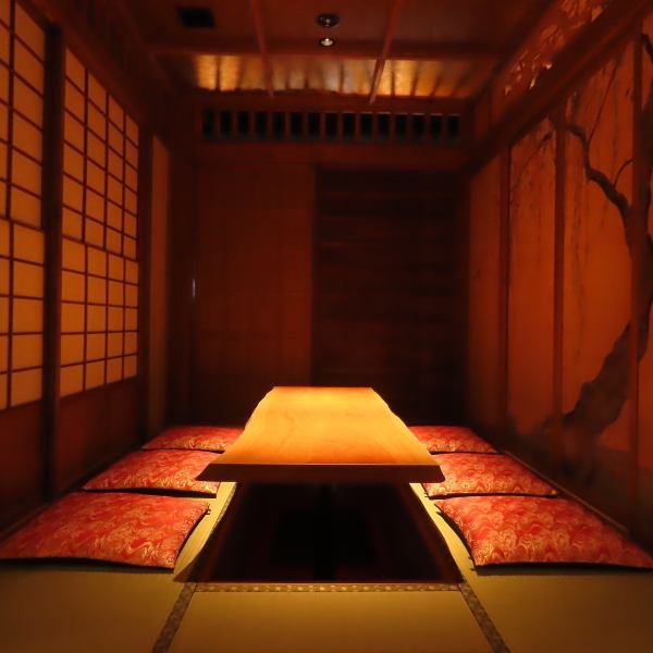 【天月ノ朔夜 あまつきのさくや】道玄坂から徒歩３分！渋谷の人気　炭火串焼きのお店３号店目がオープン！モダンレトロな空間で、隠れ家のような大人居酒屋。当店の自慢は、大山どりの炭火焼き鳥や新鮮お刺身！一本一本丁寧に焼き上げた香ばしい串焼きは、旨みがギュッ！仕入れ先を厳選した鮮度抜群のお刺身！ご賞味あれ！