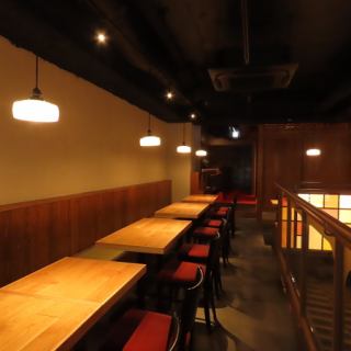 《2階席》デートからご接待、各種宴会など幅広くご利用ください。