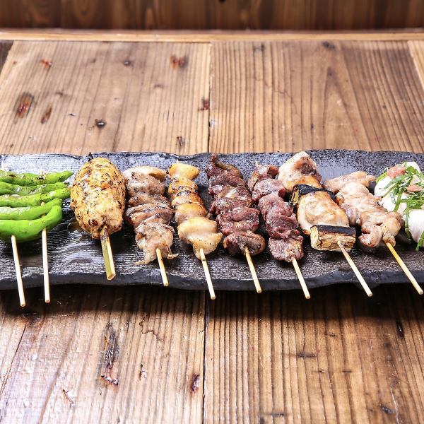炭火でじっくり焼き上げる串焼き