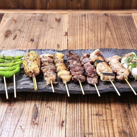 【個室・カウンター席完備】ライブ感満載の焼き鳥は当店人気