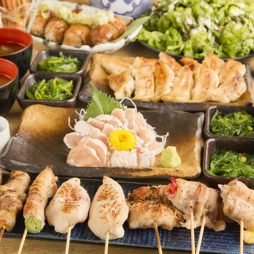 Enjoy charcoal-grilled yakitori and meat-wrapped skewers! Be sure to try our recommended "gari pork"!